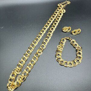 Vintage Trifari Gold Tone Double Curb Link Chain Necklace Bracelet Earrings set